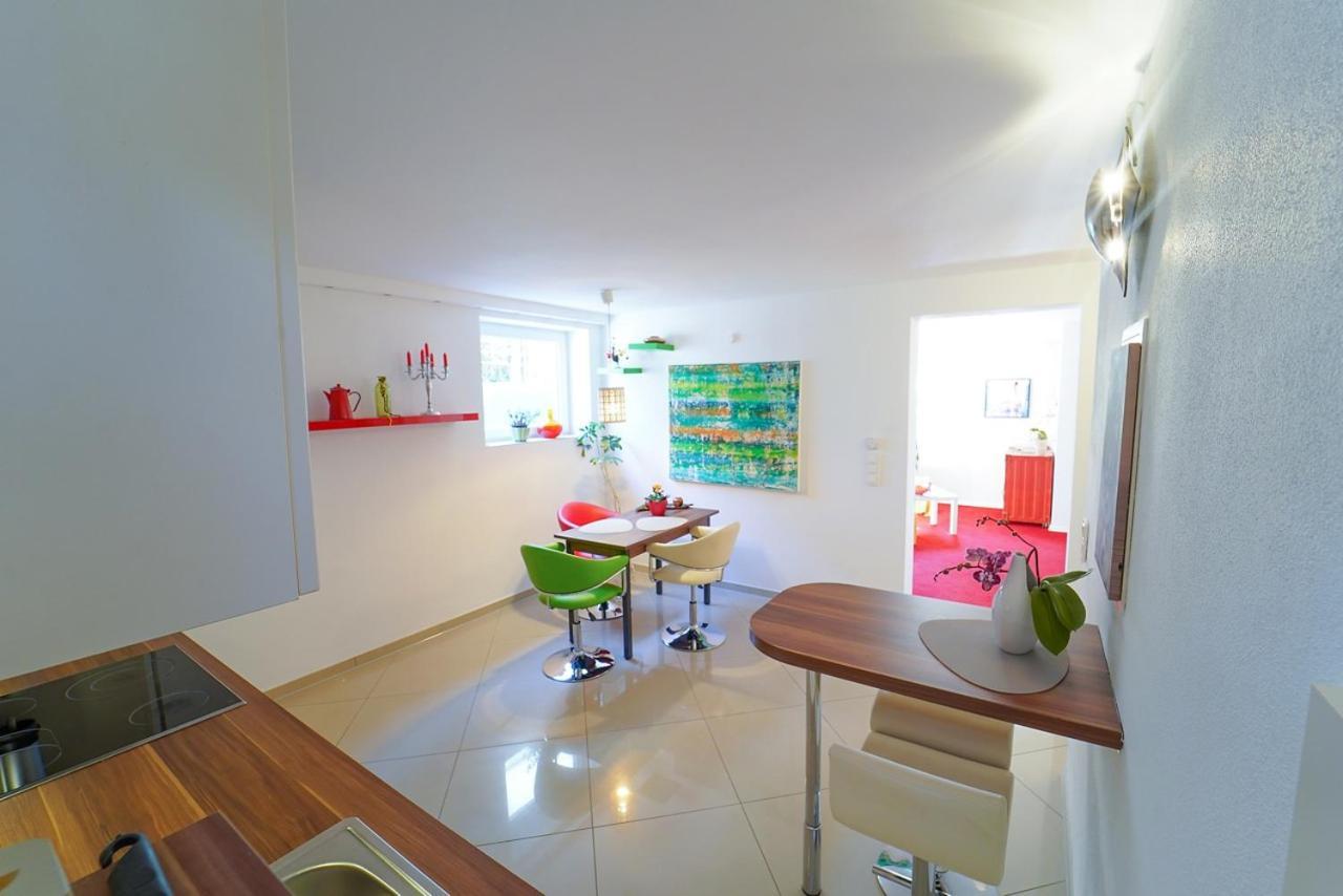 Freundliche Ferienwohnung Bad Urach Bagian luar foto