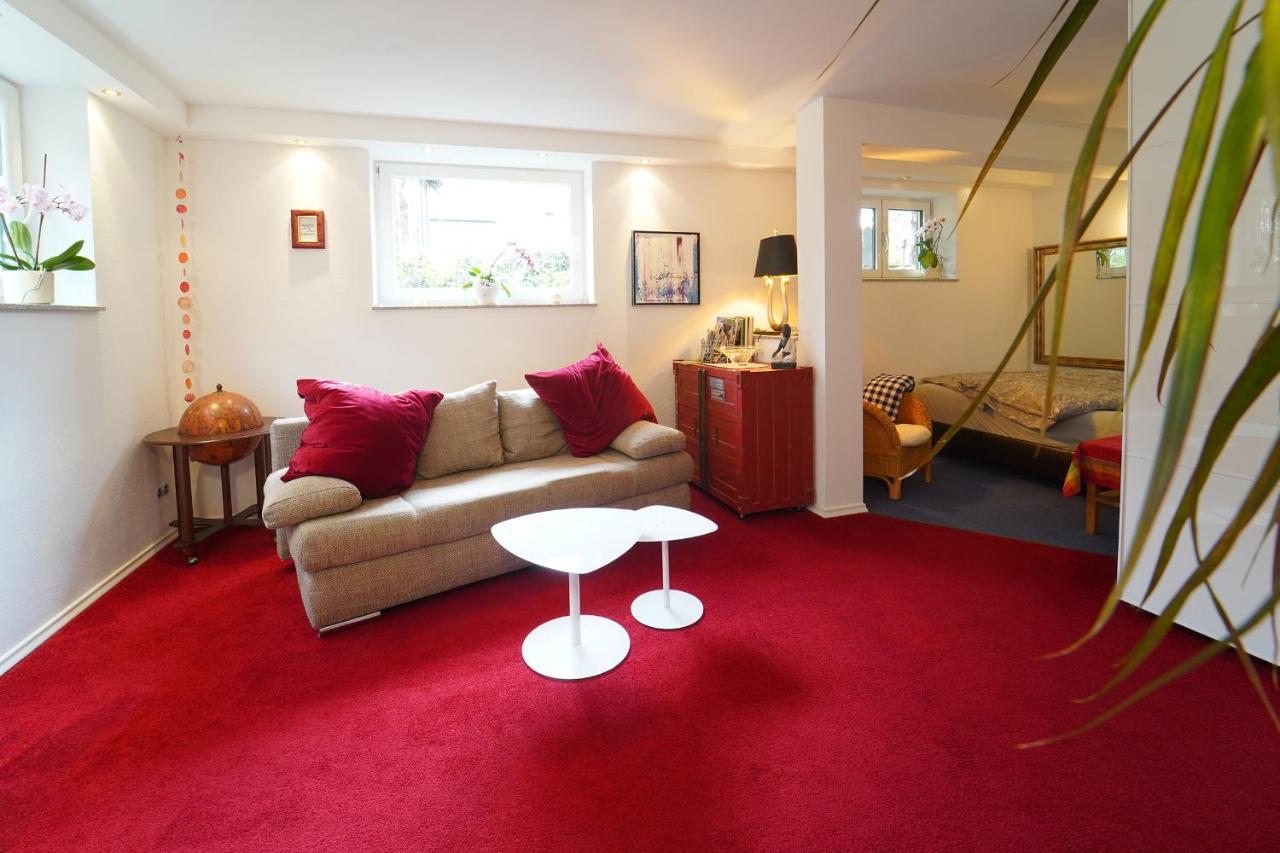 Freundliche Ferienwohnung Bad Urach Bagian luar foto